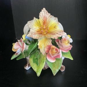 Capodimente, Made in Italy, Flower Porcelain Figurine